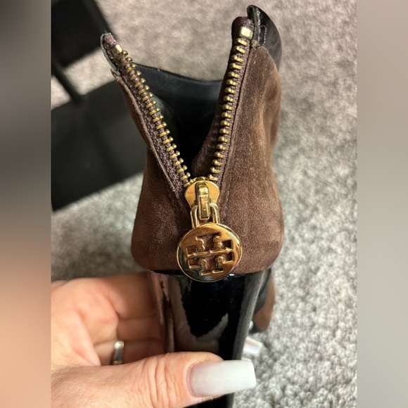 Tory Burch Black and Brown Heeled Boots - Picture 13 of 16